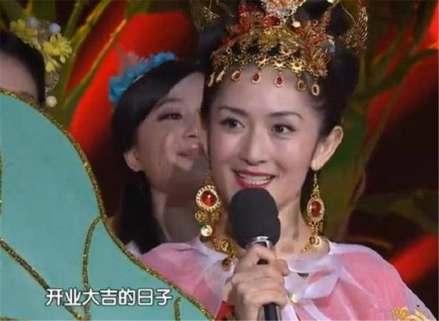 谢娜模仿过的五个角色,嫦娥垫底,贾宝玉第二,第一简直神还原!