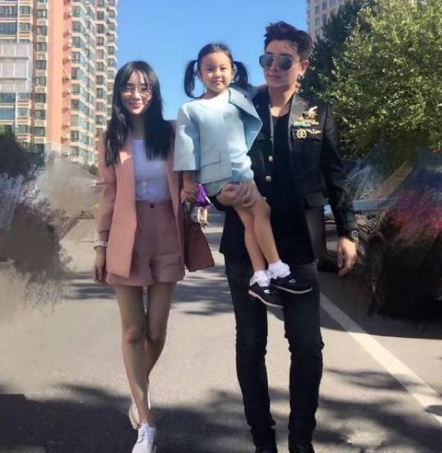 姚笛近照颜值又美回来了,结婚生子的李小璐嫩的像少女