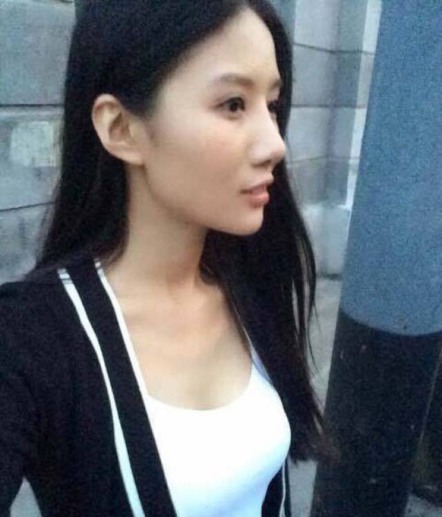 大胸姐吴优晒计划瘦身排毒,这身材再瘦胸真的没了吗瘦身吃苹果会图片