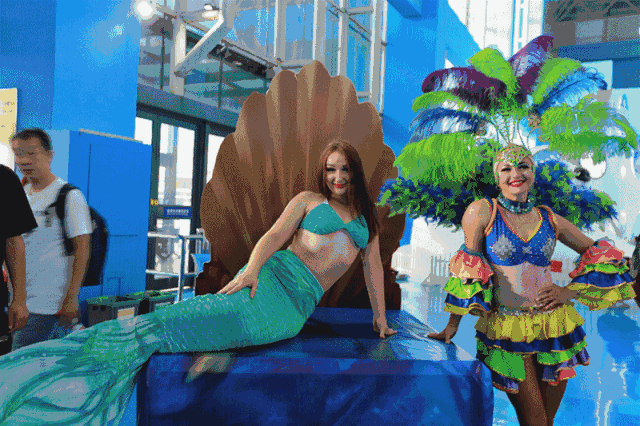 28  5 躁动舞台 劲爆抖音串烧曲 美女姐姐有奖问答 海洋礼物拿不停