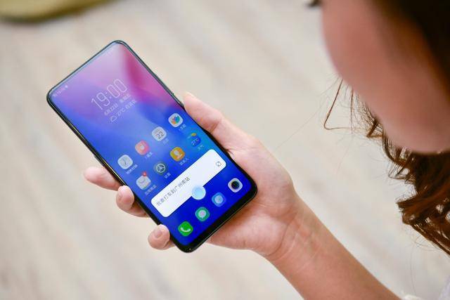 海外调研机构:半数手机搭载语音助手,vivo Jovi