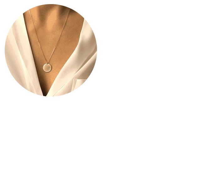 顾名思义,硬币项链多是硬币的形状,有的表面刻有浮雕,被称为coin