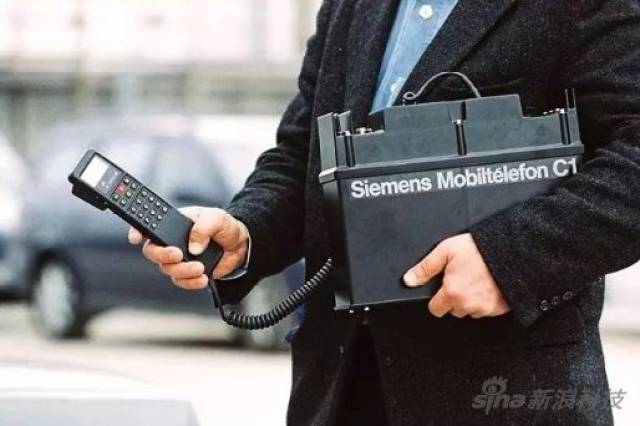 mobiltelefon c1确实是"移动电话" 西门子的第一部gsm手机是在1994年
