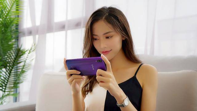 用颜值和实力圈粉,vivo x21魅夜紫这些特点知道吗