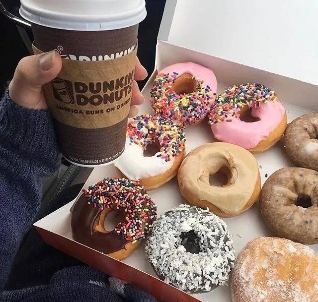 dunkin" donuts" | hey 老友,聚聚吧,我请你吃个甜甜圈