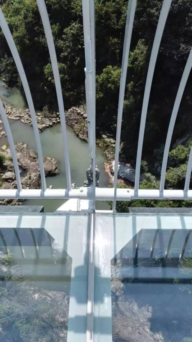 7d玻璃天桥 玻璃栈道 你心动了吗!
