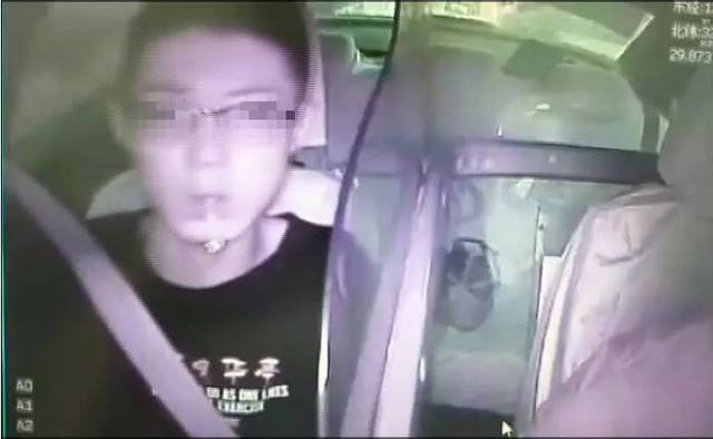 如皋谁认识这个男人?从南通打车到如皋,下车就跑!