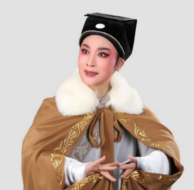 名家名剧!两朵梅花同台演绎经典越剧《香罗记》