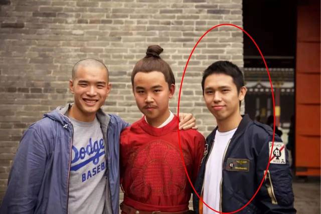 陈红小儿子近照帅成吴亦凡,网友:一家四口陈凯歌最丑