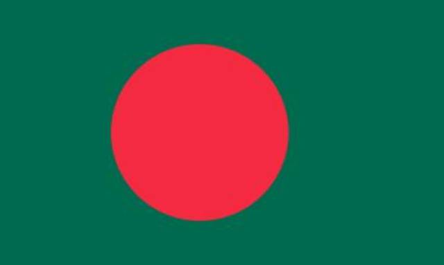 孟加拉.孟加拉,日本,帕劳, 这三个国家的国旗配色不同,形状一样.