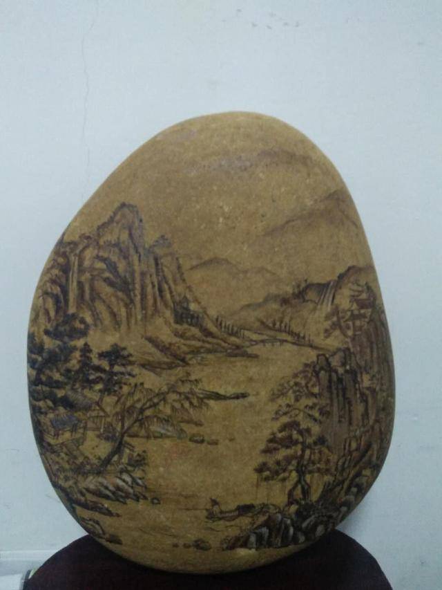 44,月剪西风的石头画