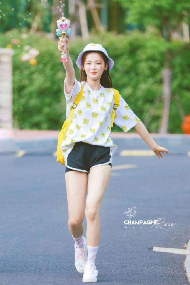 杨超越手机壁纸图片13P