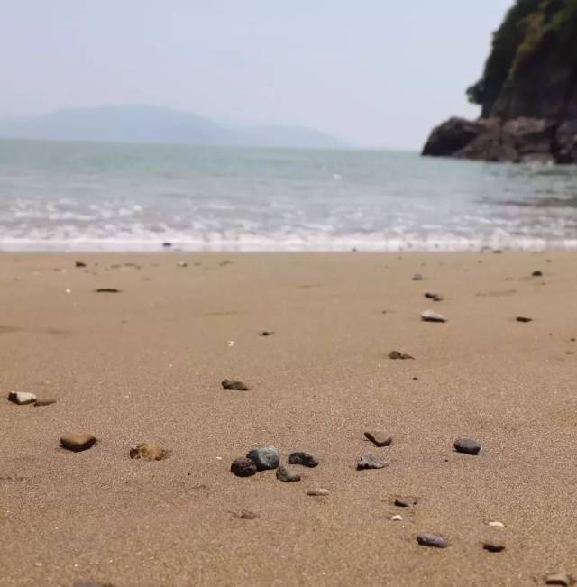 火遍ins的小众避暑地,藏着华东最大的绝美沙滩,嗨爆这个夏天