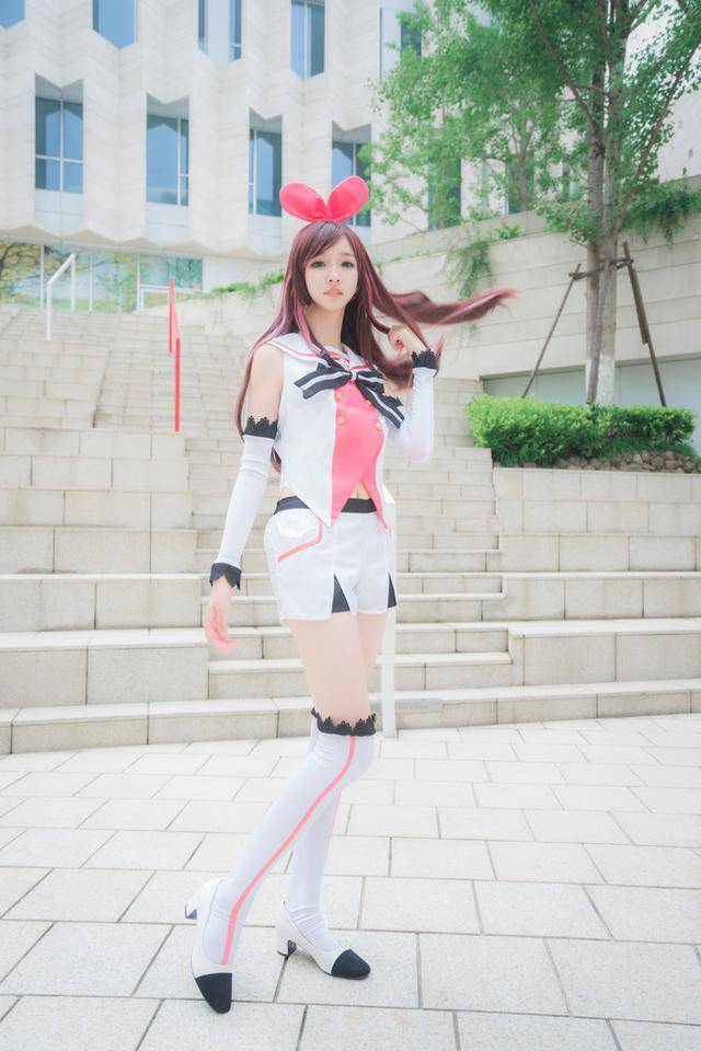 1孟美岐短裤短到快消失!图3穿cosplay丝袜的