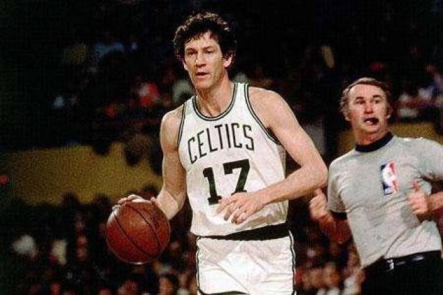 美媒评选NBA十大非MVP最强球星:保罗位列第