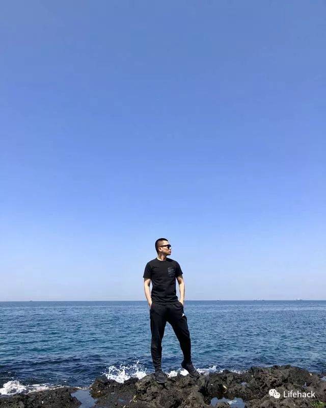 男生怎么拍照自然好看 dfb4b621387041b3a7a3fb84e7c3f54b.jpeg