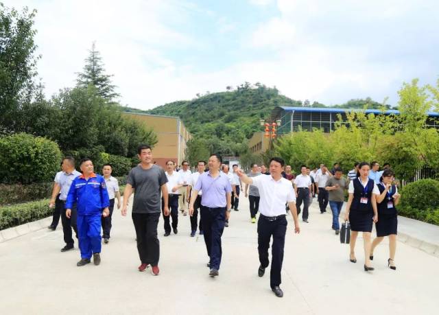 快讯| 县委常委统战部长杨敬 副县长赵海明带领全县重点工业企业负责