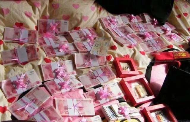 石家庄一村"彩礼超2万按贩卖妇女论处"!网友评论炸了