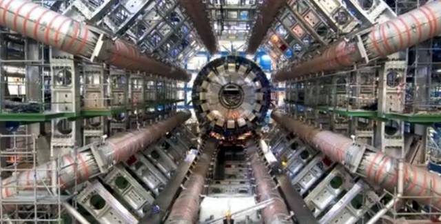 科学家正通过粒子丢失寻找十一维空间,那里或是灵魂存在的世界?