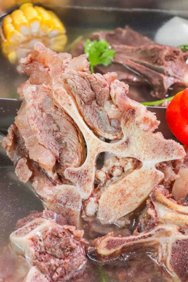 "电梯火锅"来厦门了,组队就送108元牛骨锅!满足肉食控