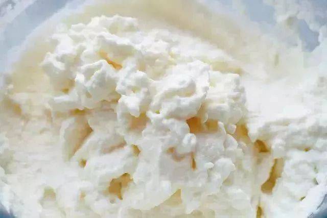 太阳我就问你耶不耶?来一盒冰冰凉的雪媚娘降