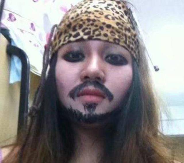 夫妻搞笑段子:吃蒜强迫男票接吻是一件非常美妙的事