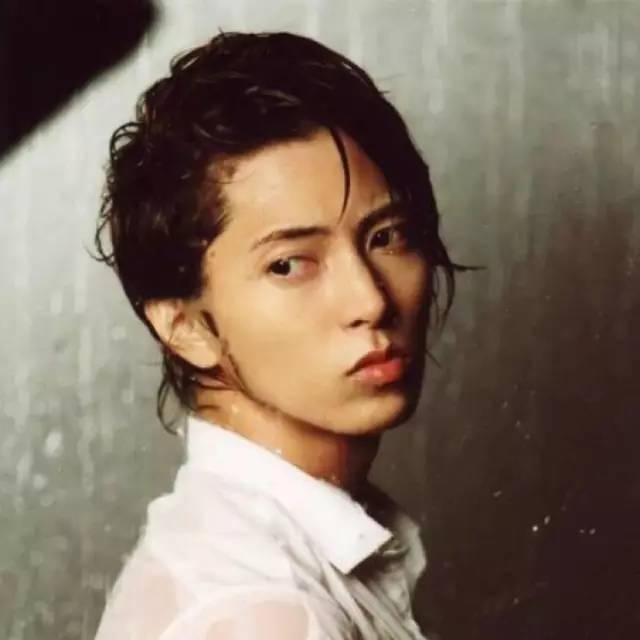 木村拓哉的接班人,和石原里美恋爱,今来华拍戏依旧很帅!