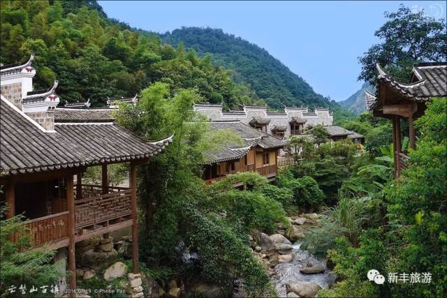 坐拥群山,在云髻山古镇里,逍遥过日子