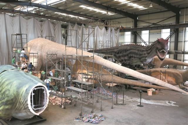 【中国梦·践行者】"复活"恐龙40年 他在广州让仿真恐龙走向世界
