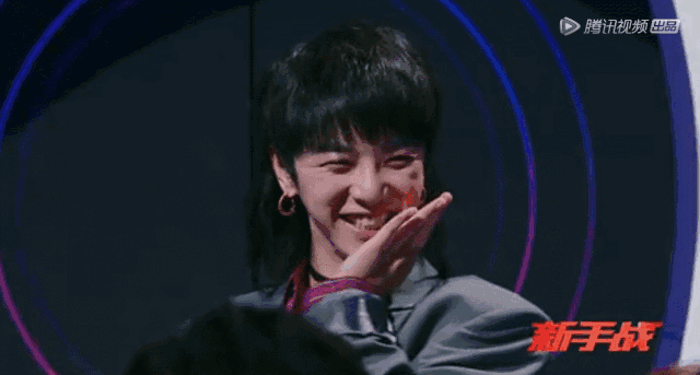 一个眼神就懂了,李宇春华晨宇吴青峰是什么灵魂组合啊