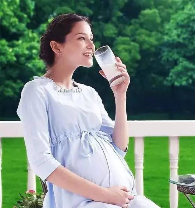 孕妇喝牛奶对胎儿好处多多,可惜很多准妈妈不知道!