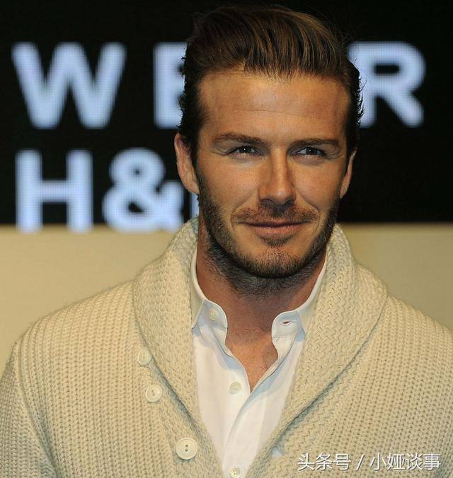 ，与妈妈住在一栋，价值47万英镑的豪宅，那房子是，贝克汉姆出钱买的。据英国媒体报道，他的姐姐和费雷迪