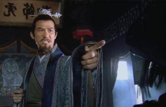 古人咋说来着,近朱者赤近墨者黑,董超薛霸跟着高俅梁中书能学出好来