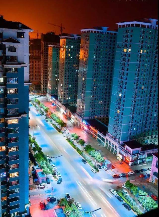 保晋路天峰国际夜色