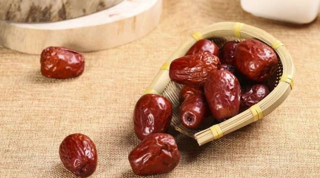 龟苓膏、阿胶蜜枣……这些中药零食可不能随便吃!