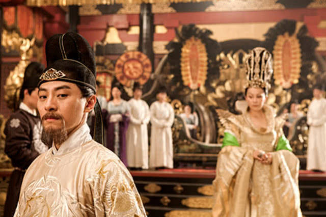 武则天把萧淑妃砍成人彘酒中泡死,她是如何对待萧淑妃一儿两女的