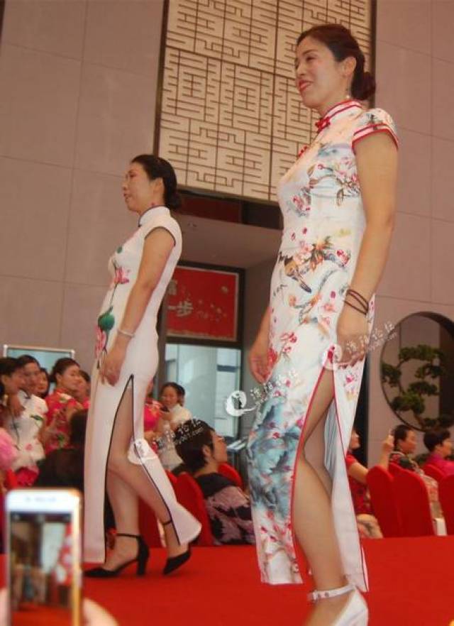 溧阳阿姨们的旗袍秀,让女孩们都自愧不如