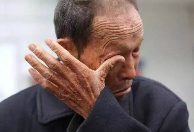 我那60岁还在打工的老父亲,再也回不来了!看哭了所有河南农民工!