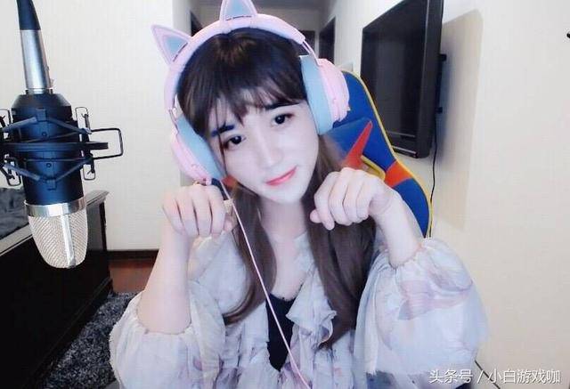 蛋蛋解说到访chinajoy,贝拉拉惊现雷蛇展台