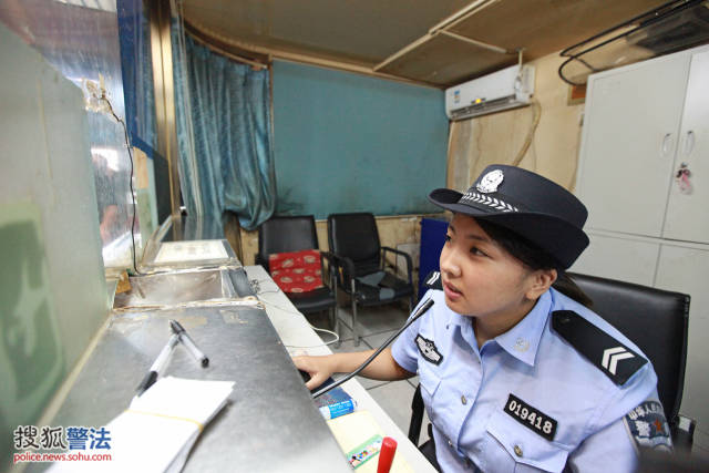 北京最闷热一周里 北京西站铁路民警都在忙些什么