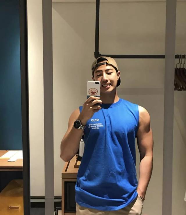 盘点ig上有颜有肉的韩国网红名媛男模们,想嫁过去!