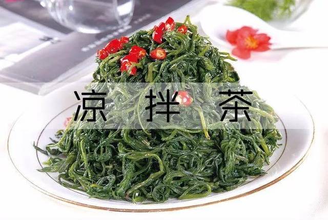勐海县的布朗族是"濮人"的后裔,云南最早种茶的民族之一,他们保留着