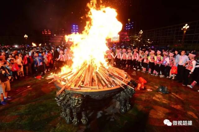 楚雄2018火把节祭火大典!