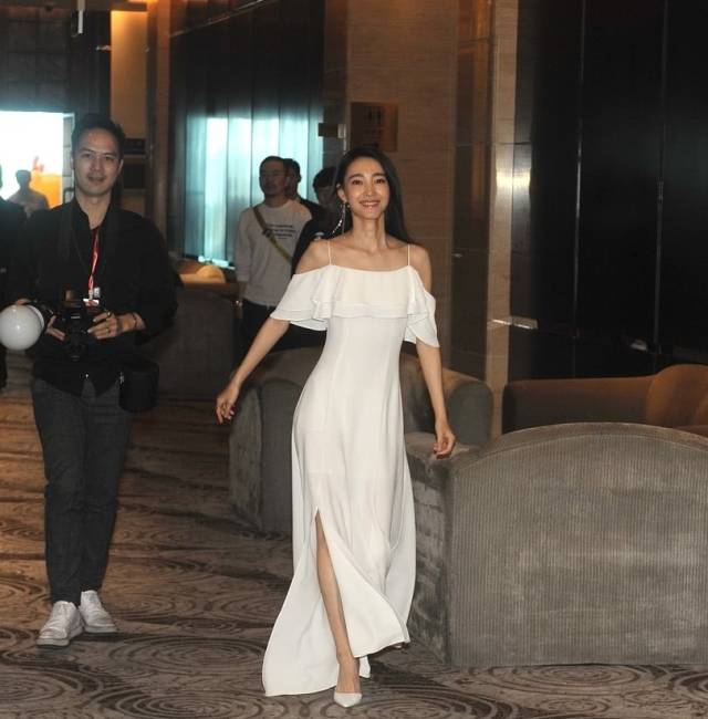 做死你好不好小贱人h 贱人这么快就有水出来