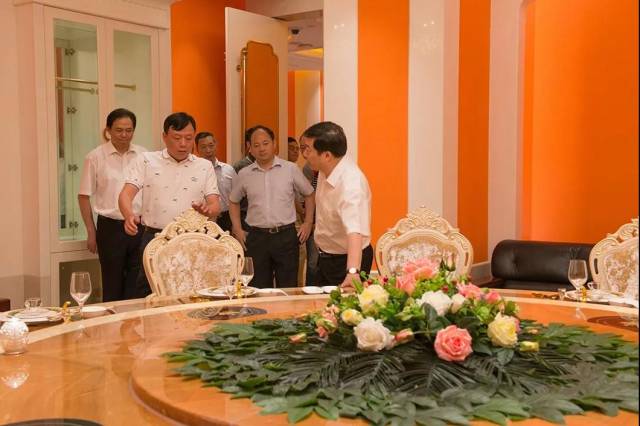 常州市委领导莅临白金汉爵大酒店视察指导工作