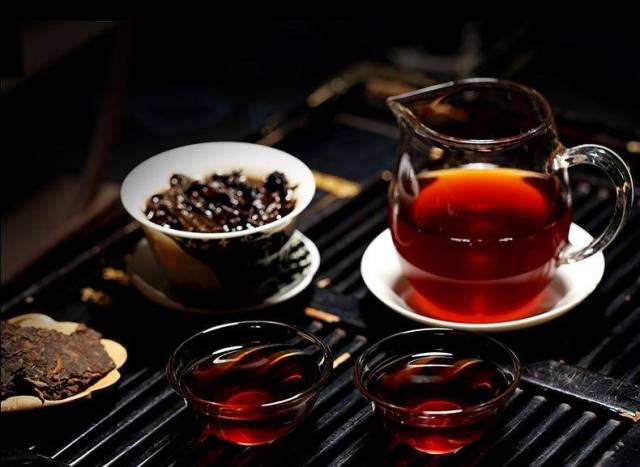 普洱茶茶汤是红色的,为什么它属于黑茶?