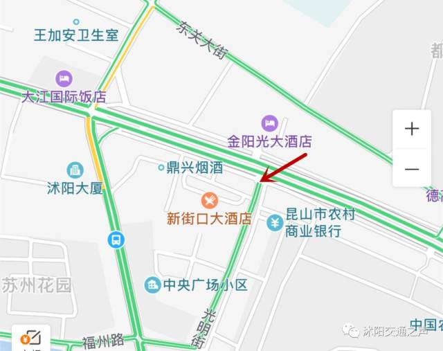 乘坐城市公交101路,109路,202路,203路,204路,205路到新街口站点下车