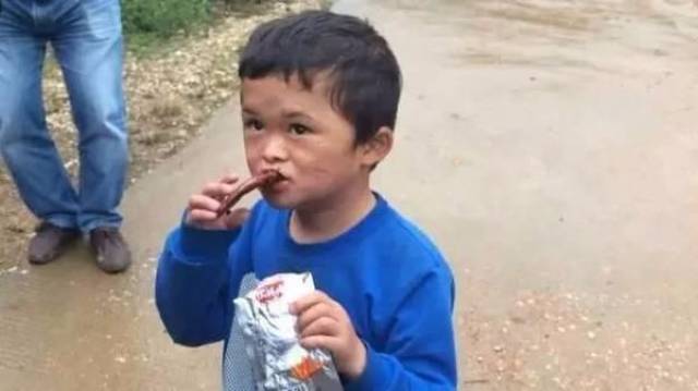 10岁小马云住豪宅坐豪车,早期吸烟视频曝光,网
