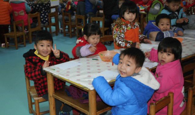 幼儿园小朋友看电影要票吗 62262a5f5a724f25940c151b68462766.jpg