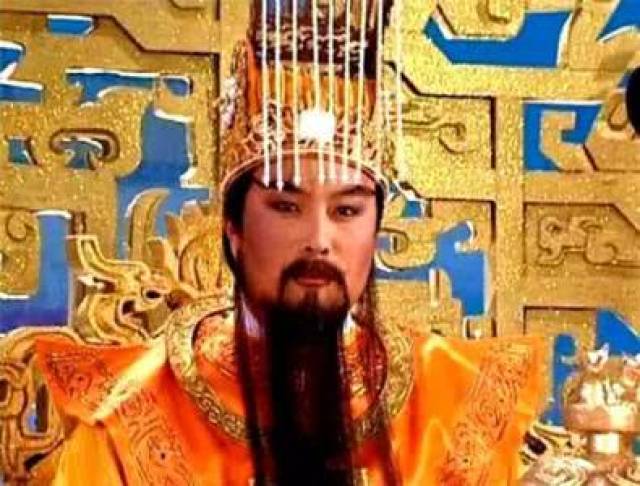 同样演西游记中的玉帝,王卫国却印在了冥币上,坦言心里很不痛快